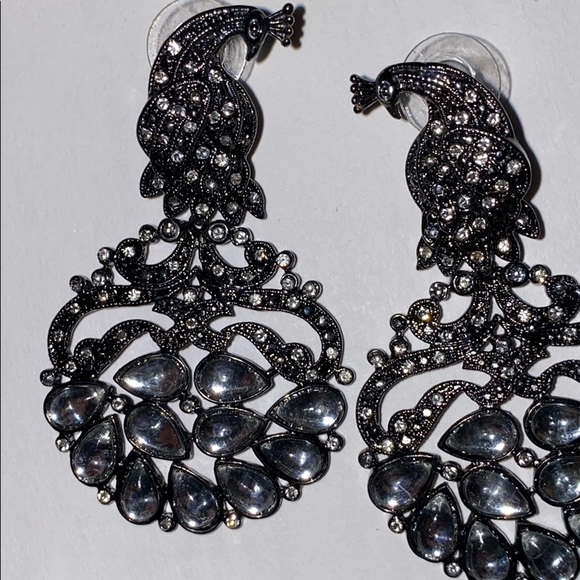 SOLD BCBG PEACOCK EARRINGS - Picture 3 of 5